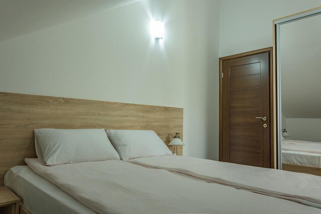 Apartmani Mendula บุดวา ภายนอก รูปภาพ