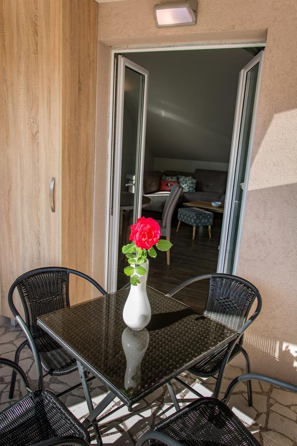 Apartmani Mendula บุดวา ภายนอก รูปภาพ